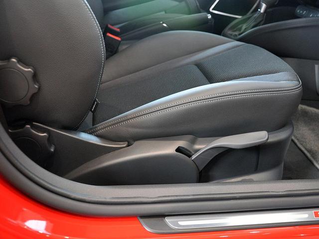 日产轩逸|老司机开车时为何总把座椅往后，新手却刚好相反？现在知道还不晚