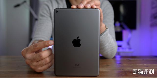 iPhone SE|预算只有5000元，买iPhone 11，还是买iPhone SE+iPad划算？