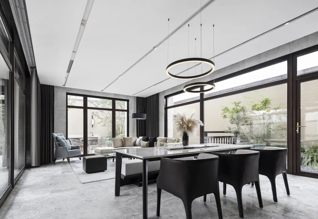 设计师|穿越自然时空隧道的样板间设计