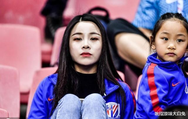 上海申花|上港成绩好，为何本地球迷更喜爱上海申花？看看吴金贵就知道了