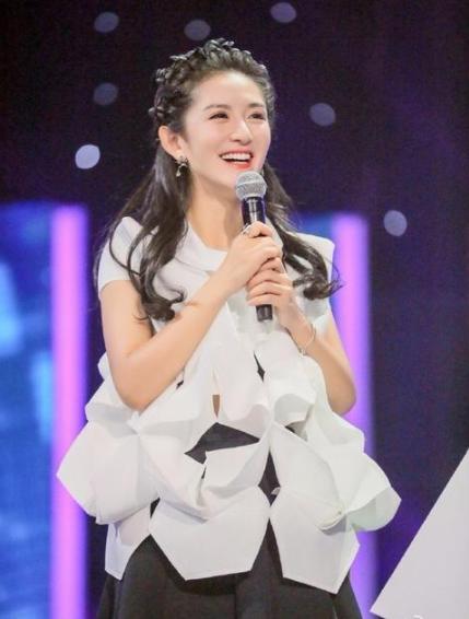 『谢娜』23: 01，24937条恶评的谢娜正式发文宣布和张杰离婚? 张杰回应了啥?