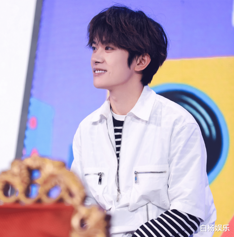 『快乐大本营』《快本》下期绝了！两部热播剧男主同台，看到她“锦奶们”乐炸啦