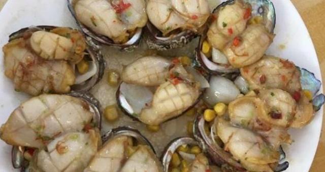 |参加婚宴随礼500元，上桌后却尴尬了，满桌的菜让我“怀疑人生”