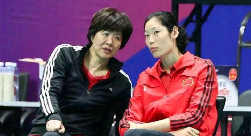 『朱婷』郎平评价朱婷惠若琪两任女排队长，两人差远了！