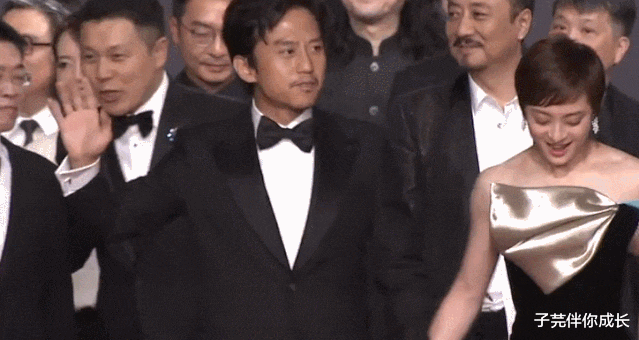 孙俪|孙俪发消息说31个字引21万赞,邓超:可以给我一点隐私吗?