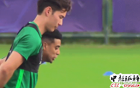 阿兰|太惊喜！阿兰比赛中用“儿化音”回应队友：这归化太成功了！