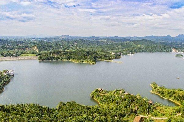 「武汉」武汉最“特殊”的1条河，因“河水倒流”而得名，钓鱼人的好去处