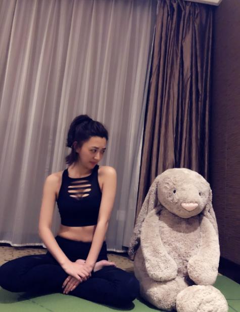 杨幂|9年前做杨幂助理，9年后与杨幂平起平坐，堪称娱乐圈最酷励志姐