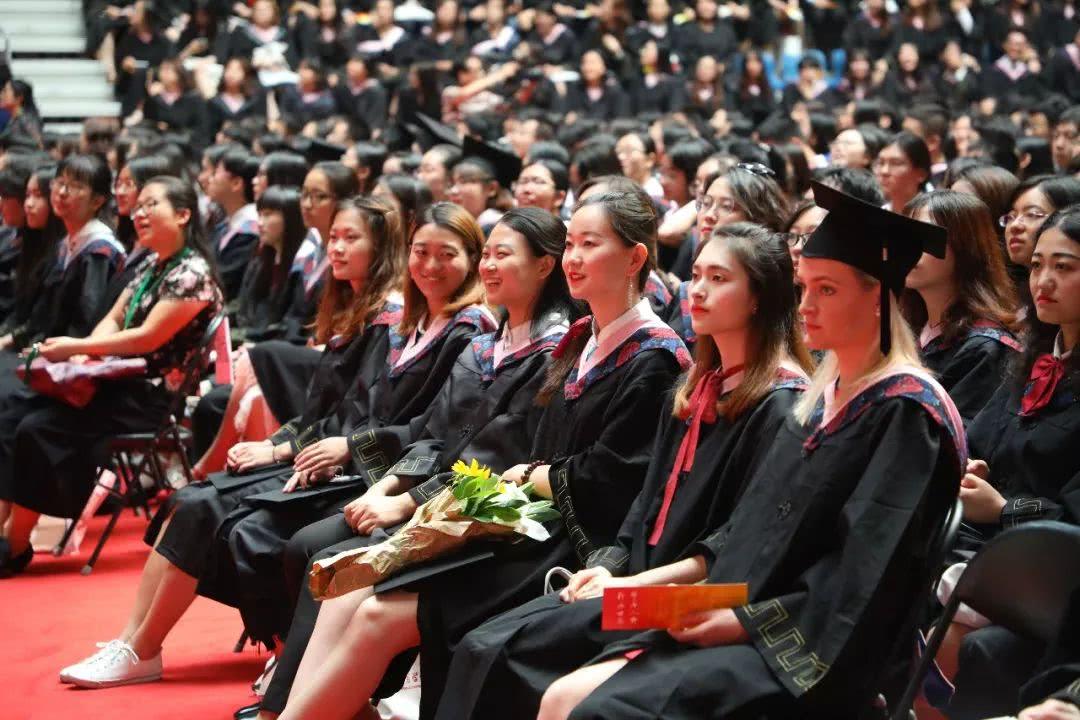 [教师资格证]“七部委”传来一个好消息，应届生拍手叫好：不用担心毕业就失业了