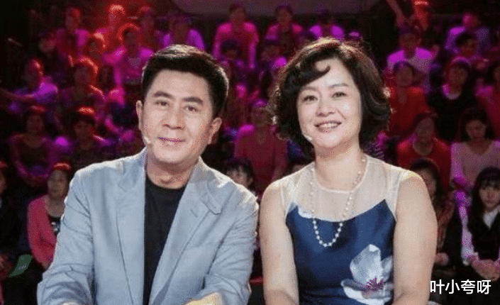郭凯敏|62岁老戏骨郭凯敏,二婚娶尤勇前妻很幸福,儿子长相英俊比他帅
