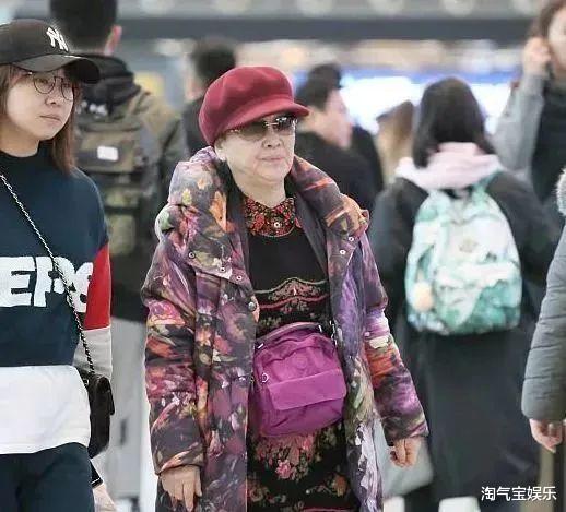 整容|75岁李谷一不服老，疯狂整容，穿着品位一言难尽，学学林青霞