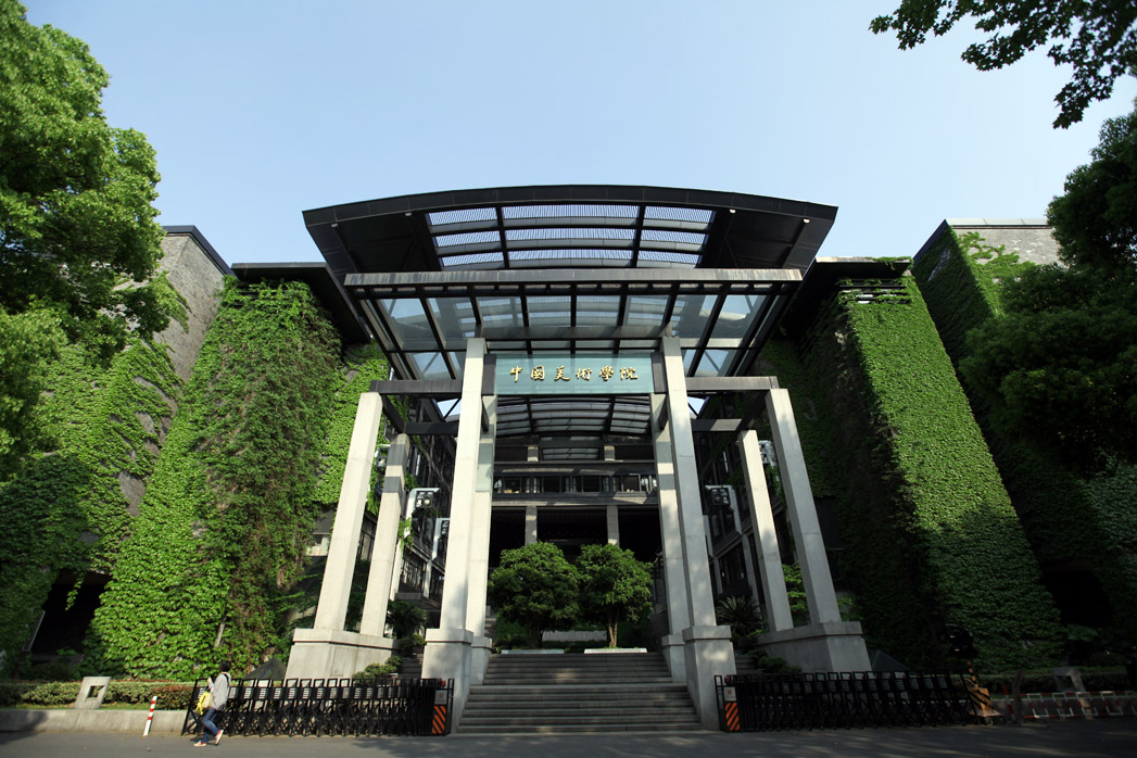 大学|高考后跳“一字马”的那位女生，考入了哪所大学？已经问出来了