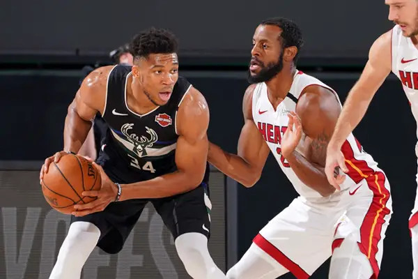 雷霆队|疯狂东部！联盟第一第二全部爆冷，MVP成为笑话，字母哥真不如詹姆斯