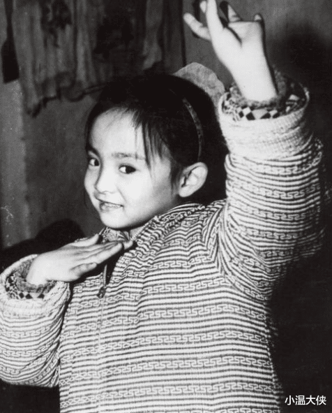 春晚|她是“千手观音”聋哑人领舞，被富豪苦追8年，如今怎样了？