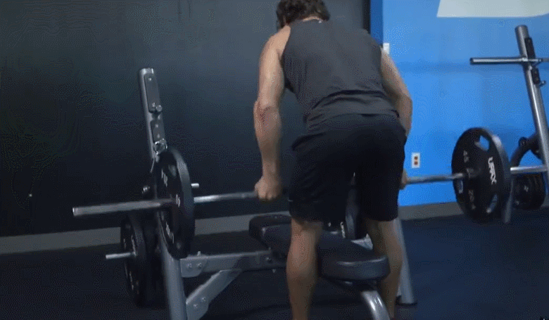 「健身」倒三角身材怎么锻炼？练背很重要，4个技巧帮你塑造型男身材