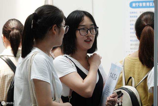 面试：“1年换5份工作，入职2个月我又想辞职了”：越跳槽，越卑微