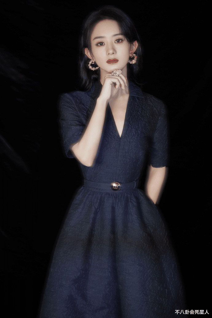 关晓彤|星动红毯比美：赵露思单薄性感，欧阳娜娜胖出赘肉，关晓彤逆袭