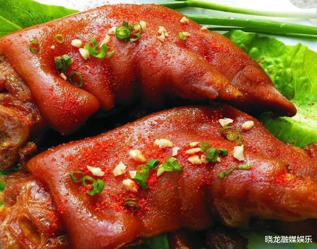 #猪肉#东北人不仅喜欢喝酒，他们还喜欢吃肉，他们是这样吃这些肉的