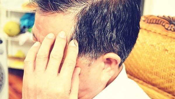 脑梗|59岁大叔突发脑梗，落下偏瘫，医生提醒：饭后2事，能不做就不做