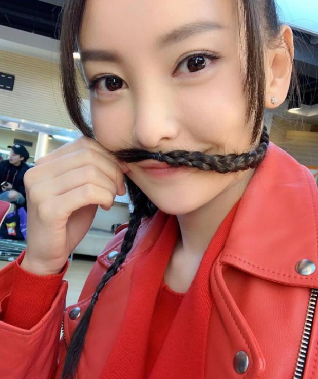 于文文■于文文说自己是校花没人信, 10年前照片曝光后, 打脸众人