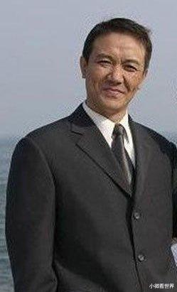 李幼斌|李幼斌与24年原配离婚，为何娶3婚史兰芽，看看岳父是谁就明白了