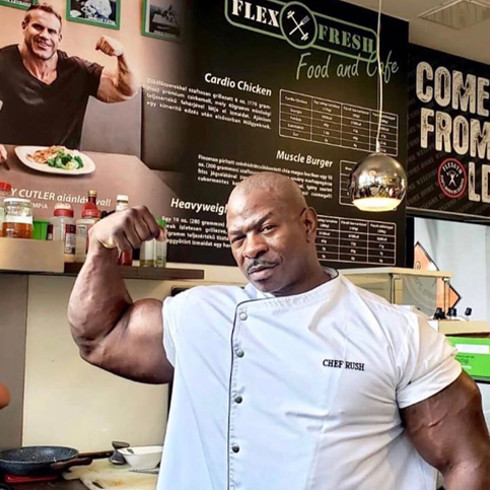 运动|世界上肌肉最多的厨师,臂围61厘米,甚至比职业健美运动员还强壮