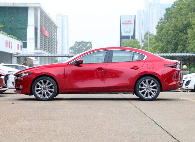 动力|别死盯着卡罗拉不放了，开这3款车才过瘾，动力强劲还便宜