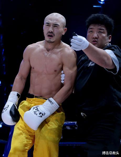 清平乐:武僧一龙连续两次KO网红,十年之后回归业余,曾经的豪言壮语呢?