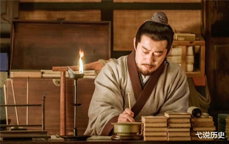 弋说历史|有家长建议把《岳阳楼记》移出课本，只因文中提到一个人，合理吗