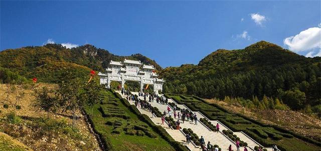 『九顶铁刹山』东北这个写着“天下第一”的景区，花3亿打造了5年，游客却很少