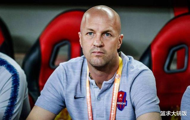 中超|实在人！荷兰名帅：现在手头很缺钱，中超报价吸引了我