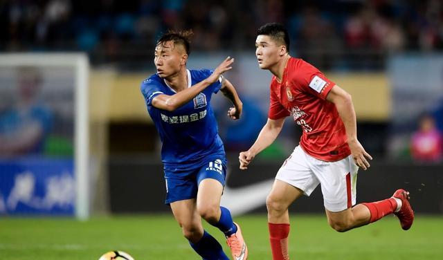 『广州恒大』深度解读｜恒大左后卫之殇，卡帅对钟义浩的改造，成最经济的选择