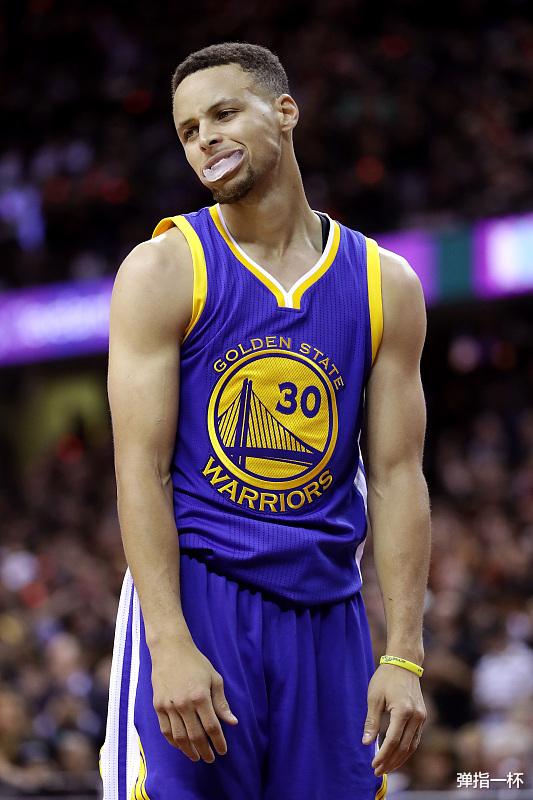 【央行】库里+汤普森交换保罗！到底谁在说谎？