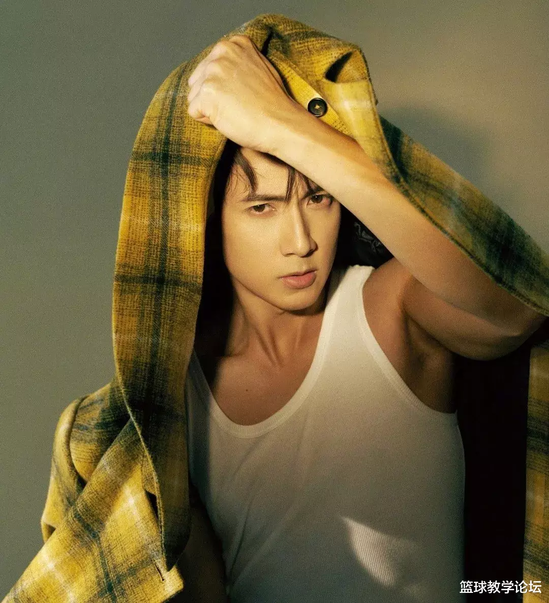 『吴尊』被姚明打到绝望！狂输中国队102分！他成了亚洲女粉丝最多的球员