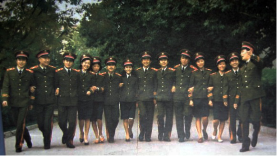 #八一电影制片厂#英俊的唐国强 硬朗的朱时茂 喜剧天才陈佩斯 80年代八一电影厂男神云集TOP10
