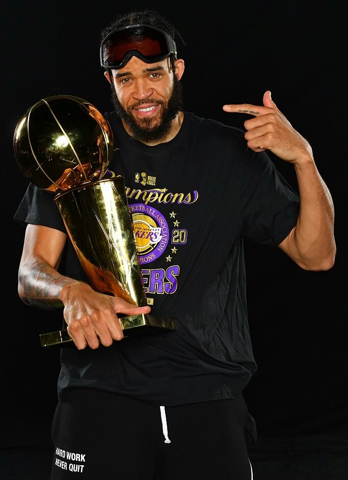 湖人队|恭喜湖人!首位宣布留队球员正式诞生,12+6中锋再次辅佐詹姆斯