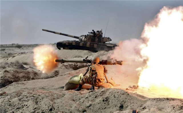 「伊朗」伊朗导弹击中自家军舰,美国本该幸灾乐祸,侦查后却彻底笑不出来