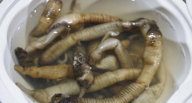 「热干面」被“黑”最惨南方小吃，吃一次不想看见第二次，北方人：都是坑