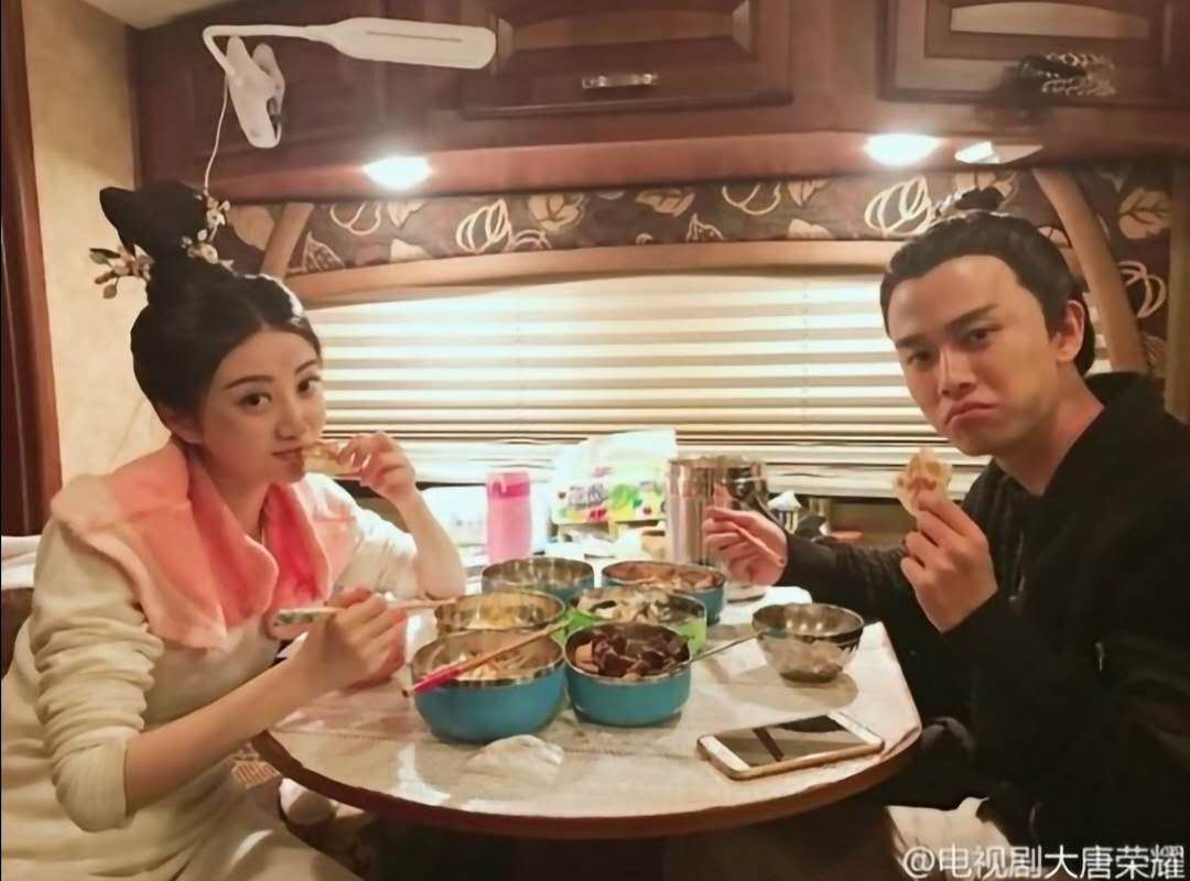 『任嘉伦』景甜问任嘉伦要秋蝉剧透,任嘉伦的回复亮了!