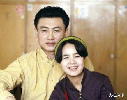 #刘纯燕#1988年，金龟子刘纯燕“横刀夺爱”嫁王宁，迫不及待结婚耐人寻味