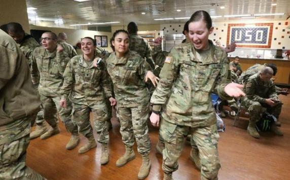 军人|为什么美国女军人那么风光，却是全球怀孕率最高？背后理由真心酸