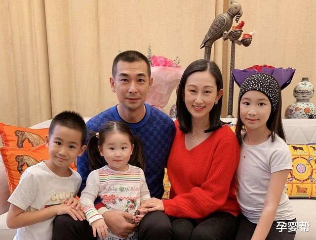 赵文卓|“撞脸”不可怕“共用”才稀奇，赵文卓一家5口，同用“一张脸”