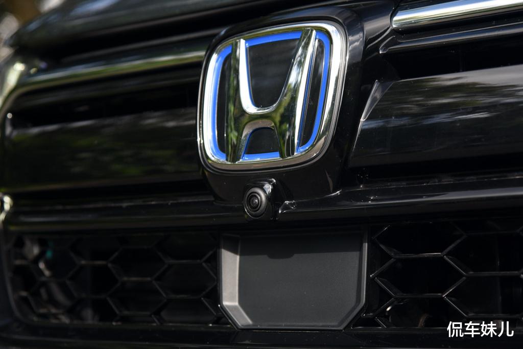 SUV|SUV车界的“保值王”，空间超博越，2.0L+油耗仅4.9L，有四驱可选