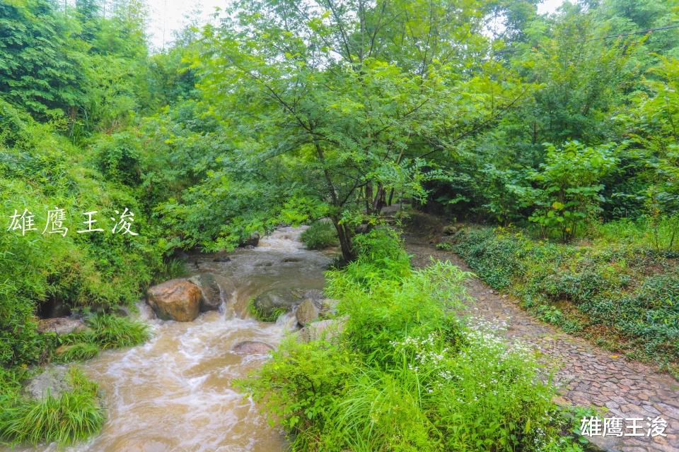 「灵山」藏在皖苏浙交界处的避暑天堂，瀑布成群、气温宜人，知道的人不多