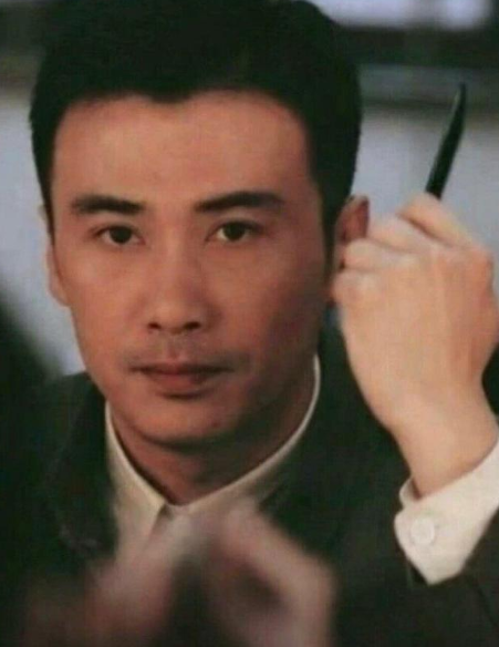 北京电影学院|北影唯一满分学生,因长得太好看改行,现入行30年甘愿不温不火