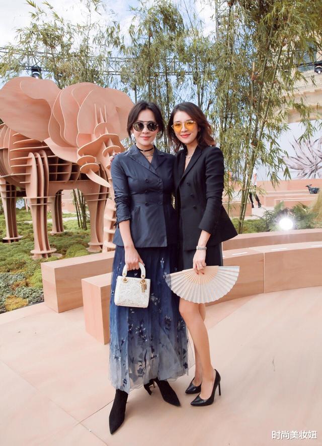 西装|章子怡又美到国外,穿黑西装配短裤高级大气,同框女星气质赢了