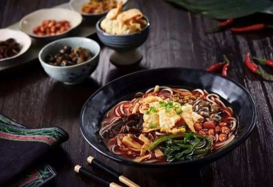 青岛市|青岛人以一种产量奇高的“毒虫”为零食，嘴馋了中国14亿人口