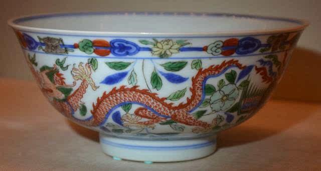 ##清代御用瓷器之五彩龙凤纹碗赏析
