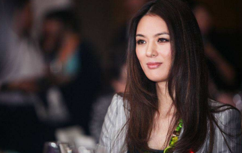 马艳丽|她被称“中国第一美女”,身价过亿,今44岁隐居山林以种田为乐