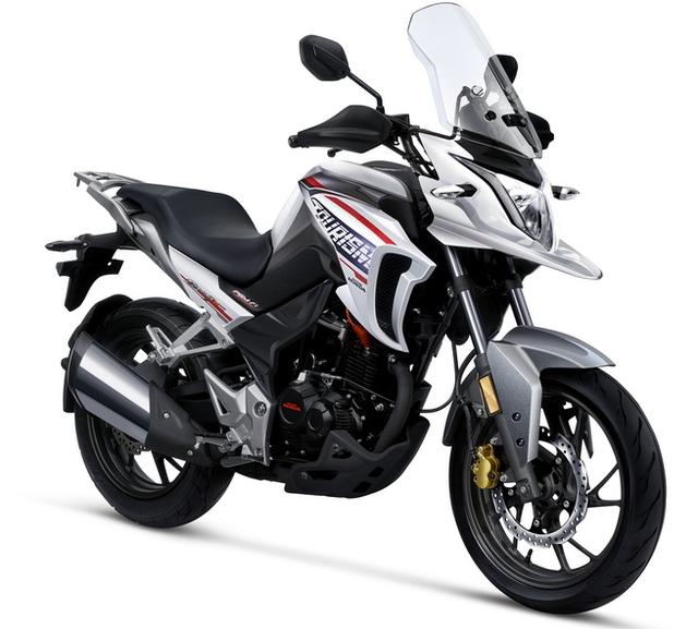 「动力」价格在一二万元左右，可以通勤实用的跨骑摩托车推存